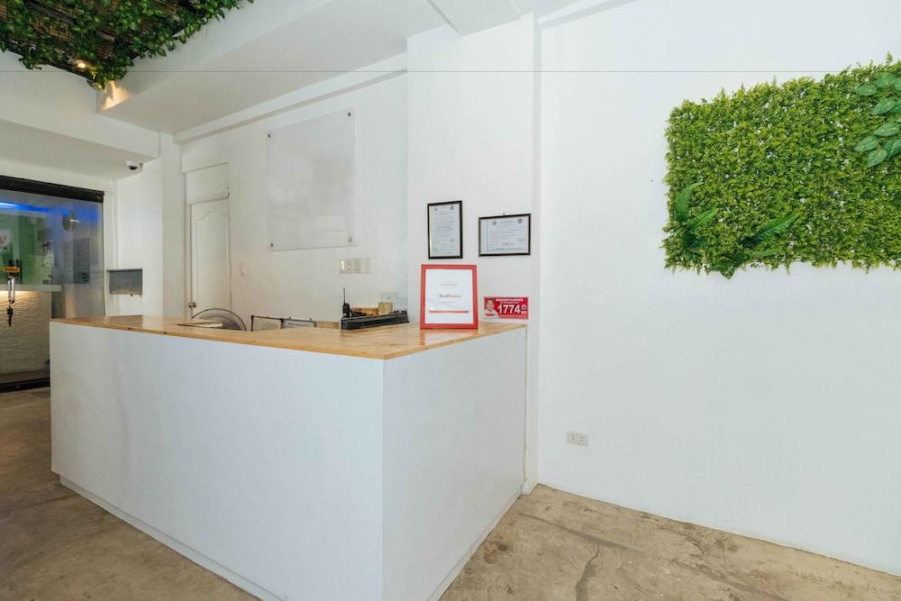 Reddoorz Plus @ Boni Avenue Mandaluyong Exterior photo